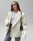 Chloe elegant vit jacka med knappar