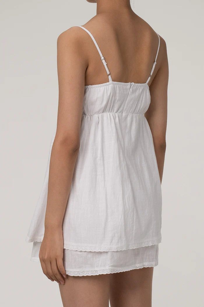 Söt vit bustier miniklänning