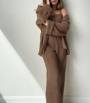 Brunt 3-delat set med utsvängda byxor och topp