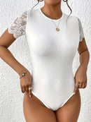 Randig jumpsuit med stickad bar rygg