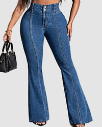 Högmidjade, elastiska utsvängda jeans med sömmar fram och bak