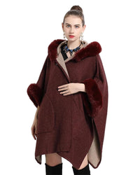 Mimi kofta med fluffig huva och varma fickor samt dragkedja