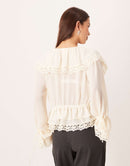 Adda gul skjorta med spetsvolanger