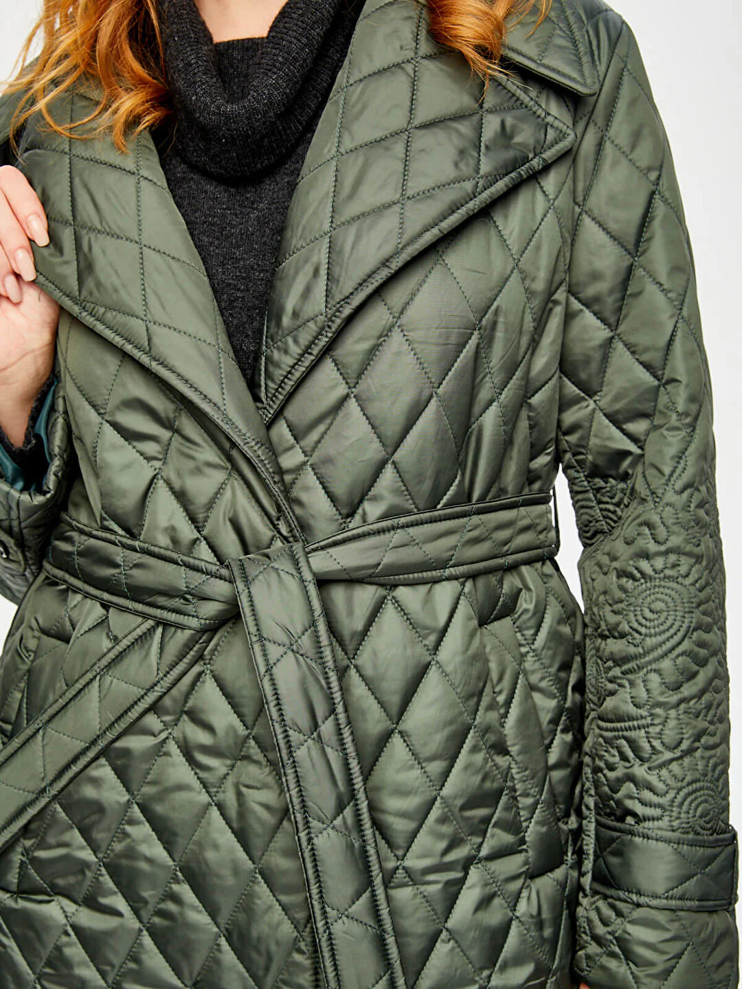 Kort, vattentät, termisk, bomullsfodrad jacka med nedfällbar krage