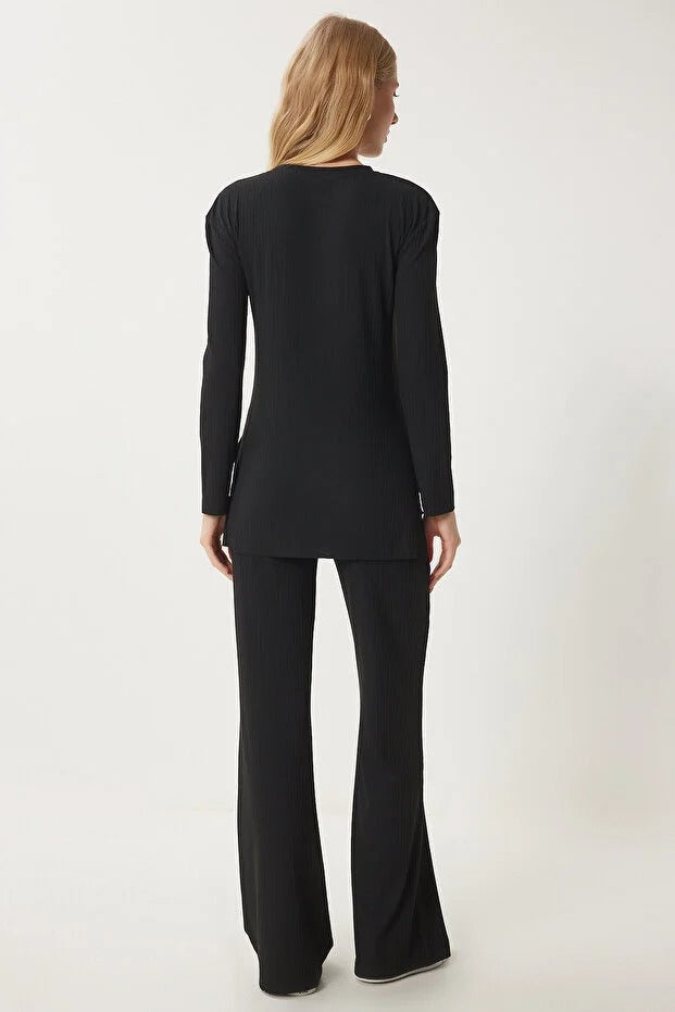 Tvådelad kostym med utsvängda byxor
