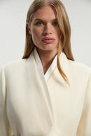 Vivyy vit lång kappa med skärp