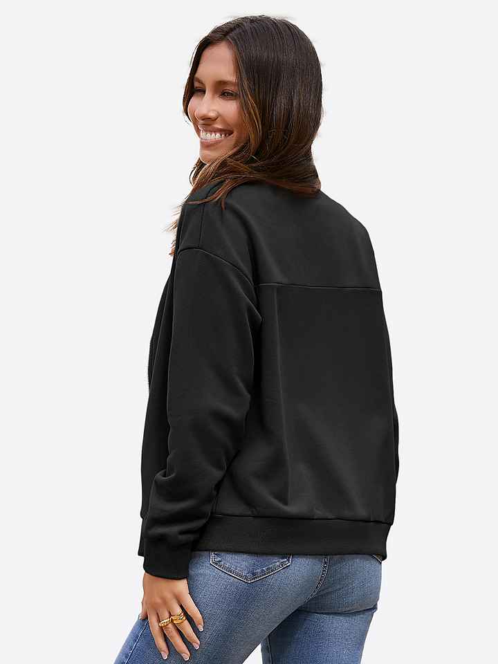 Svart jacka med dragkedja