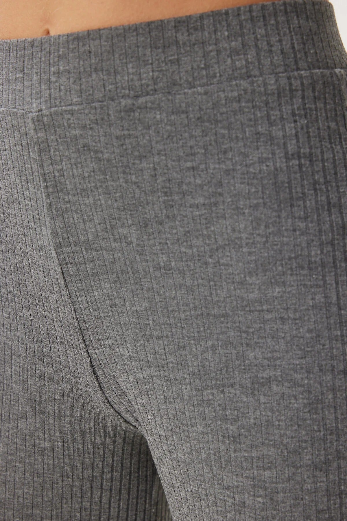 Tvådelad kostym med utsvängda byxor