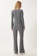 Tvådelad kostym med utsvängda byxor