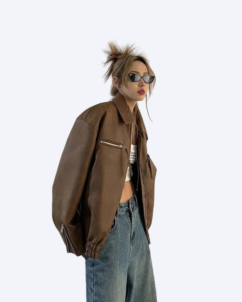 Brun eko-läderjacka med dragkedja och fickor