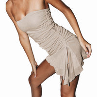 Eellla rörformad spetsklänning med rygglös design