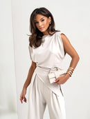 Vivvy elegant kostym med bara axlar och volanger