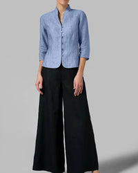 Viky smal jacka med V-ringning, ståkrage och knappar framtill