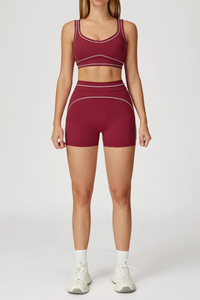 Cecy smal tvådelad träningsdräkt