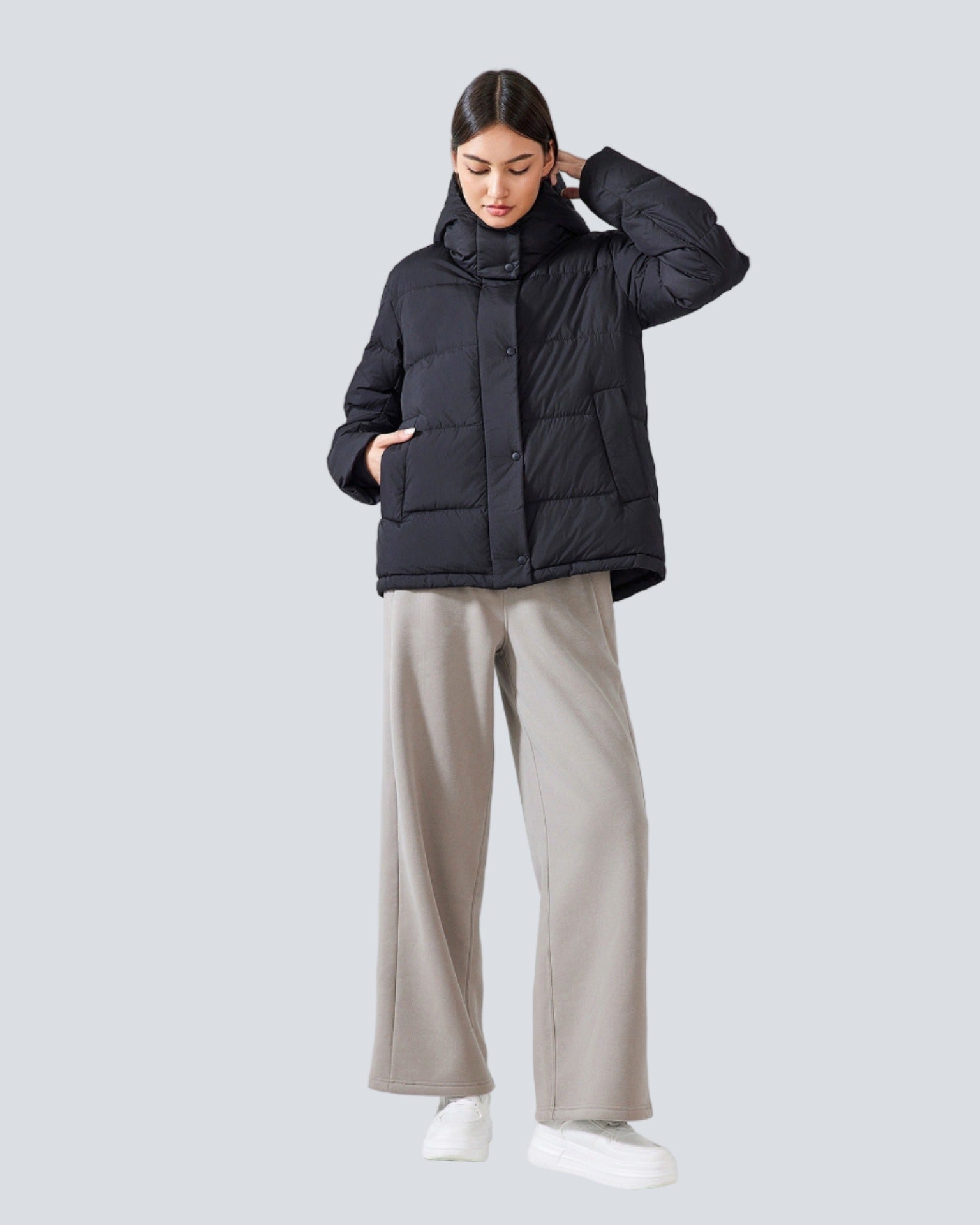 Allal jacka med dragkedja, knappar och fickor