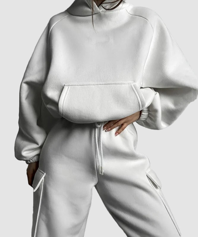 Tvådelad dräkt med fleecefoder och huva