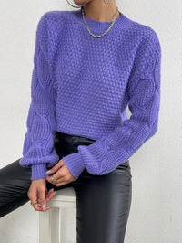 Mörkblå stickad tröja med långa ärmar