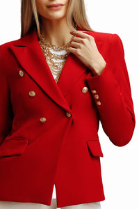 Kort röd jacka med två rader knappar