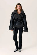 Noelle kort svart jacka