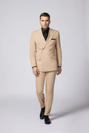 Elegant beige kostym bestående av kavaj och byxor