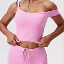 Yogadräkt med en axel och utsvängda byxor