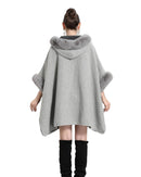 Mimi kofta med fluffig huva och varma fickor samt dragkedja