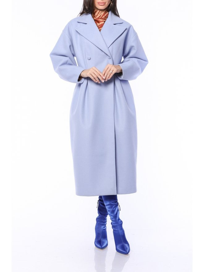 Lång ljusblå kappa med två rader knappar