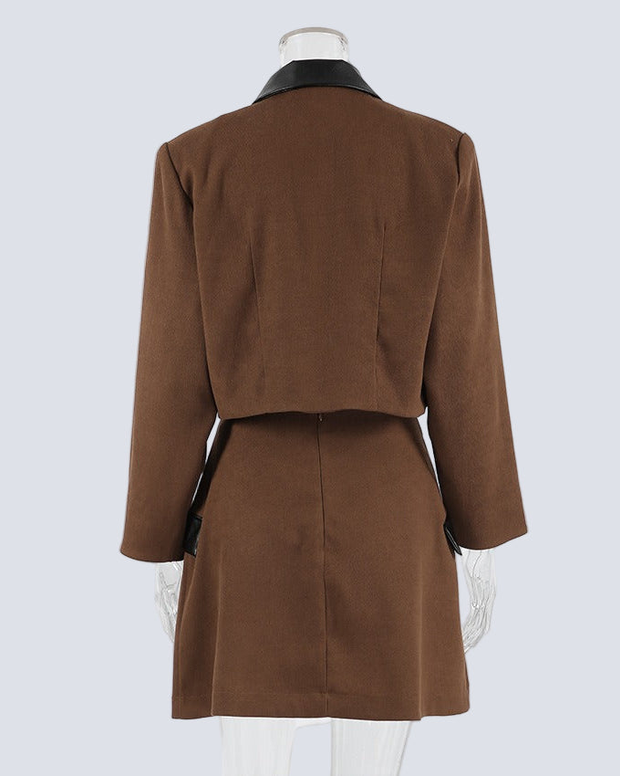 Avslappnat brunt tvådelat set, kjol och minijacka