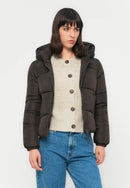 Svart vinterjacka med huva och dragkedja