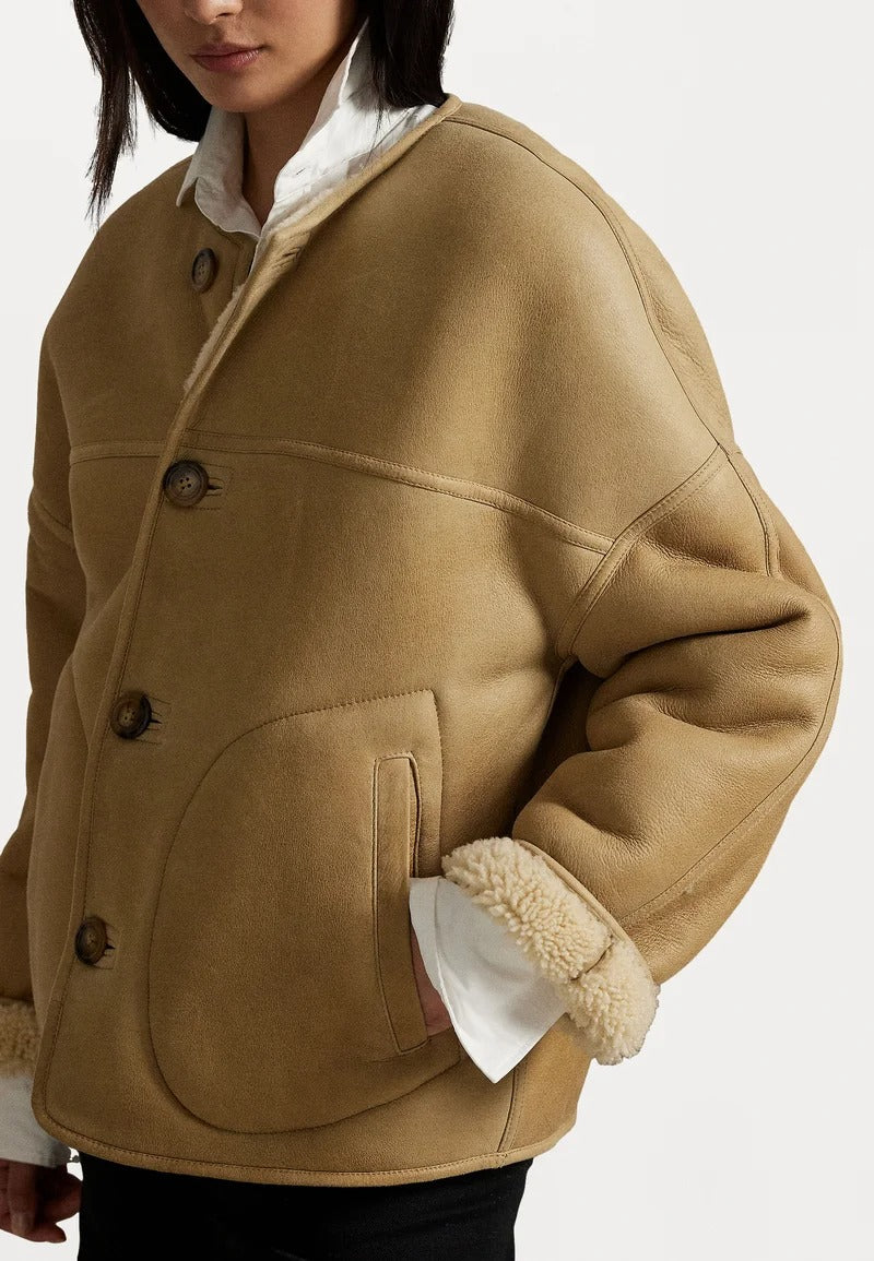 Marisel beige vändbar jacka med fickor och knappar framtill för kallt väder