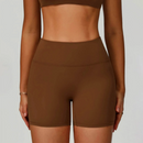 Högmidjade sportshorts utan T-linje