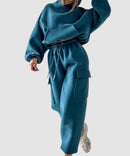 Tvådelad dräkt med fleecefoder och huva