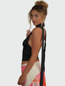 Ärmlös t-shirt med djup V-ringning från Verra