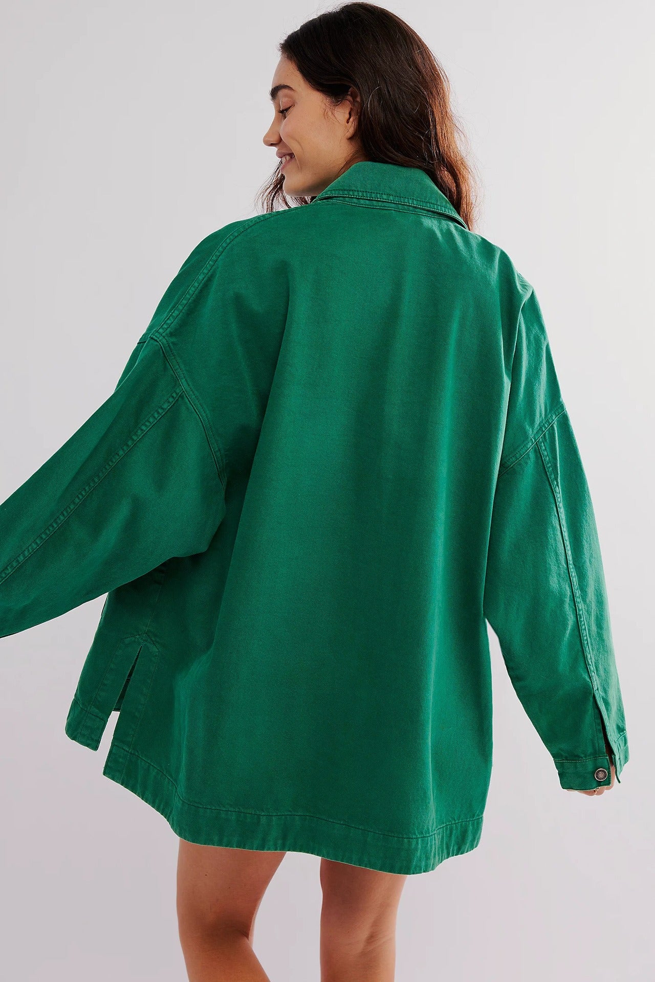 Mångsidig och avslappnad jeansjacka med sidoficka