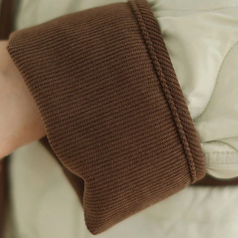 Emmaa bomullsjacka med långa ärmar och fickor