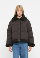 Elly chokladfärgad vinterjacka med dragkedja fram