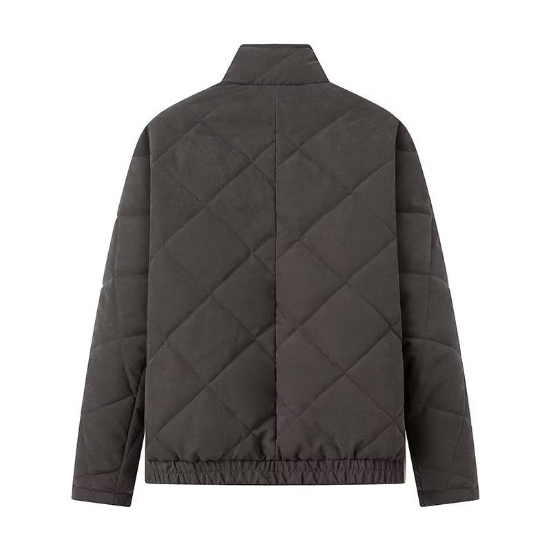 Jacka med hög krage, tillverkad av bomull och med diamantmönster