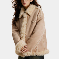 Tessa beige jacka med knappar och långa ärmar